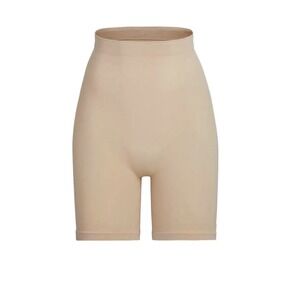 Skims Sculpting Short Mid Thigh Open Gusset Sand Shapewear XXS
